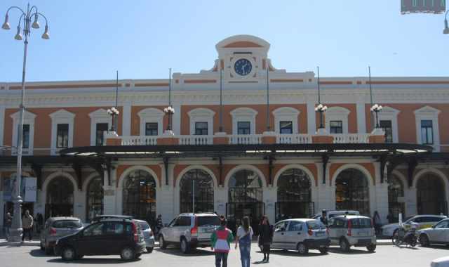 Coronavirus fase 2: gi 6608 moduli compilati per segnalare l'ingresso in Puglia